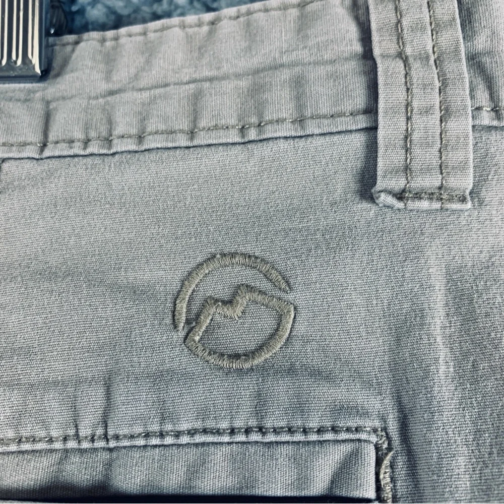 Magellan Outdoors‎ Shorts Men's Flat Front Cotton Blend Khaki Size 44W Inseam 9